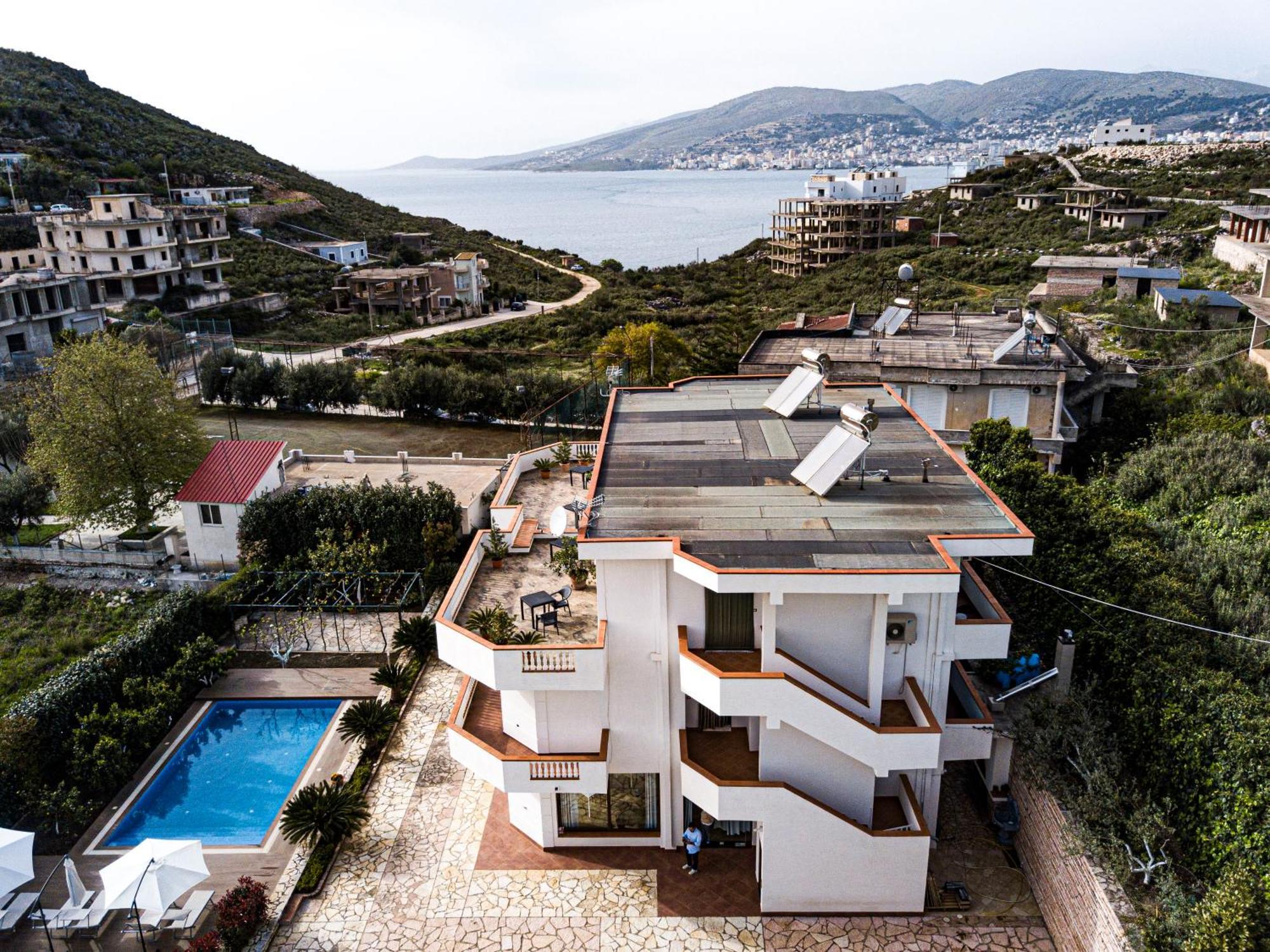 Villa La Quiete - Adults Only Cuke Bagian luar foto
