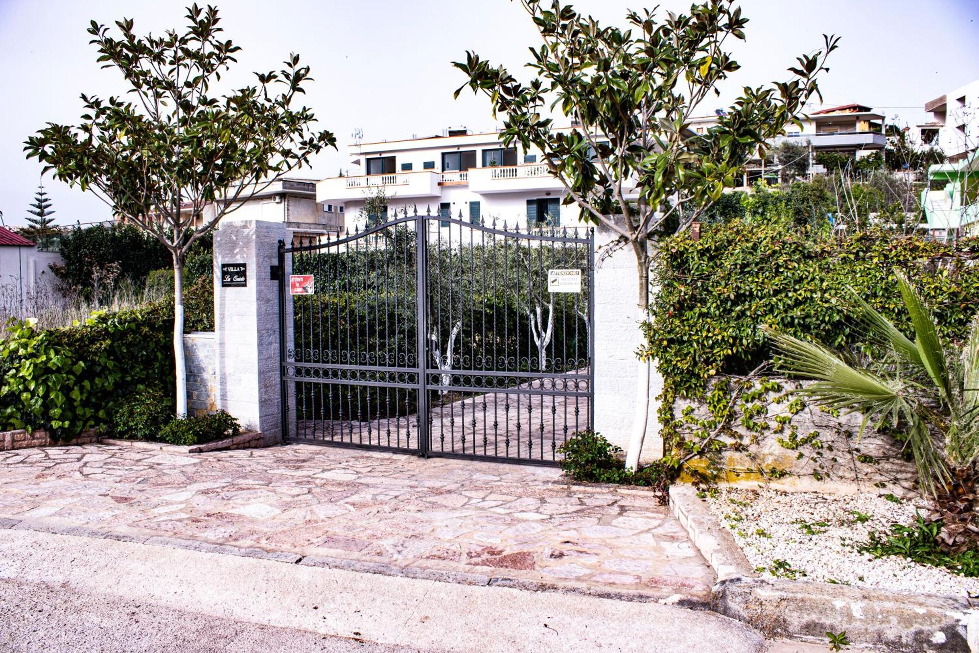 Villa La Quiete - Adults Only Cuke Bagian luar foto