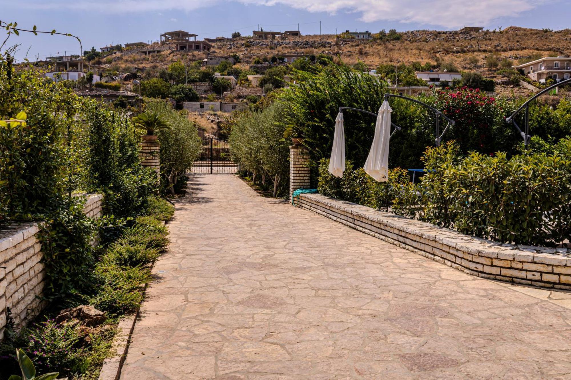 Villa La Quiete - Adults Only Cuke Bagian luar foto