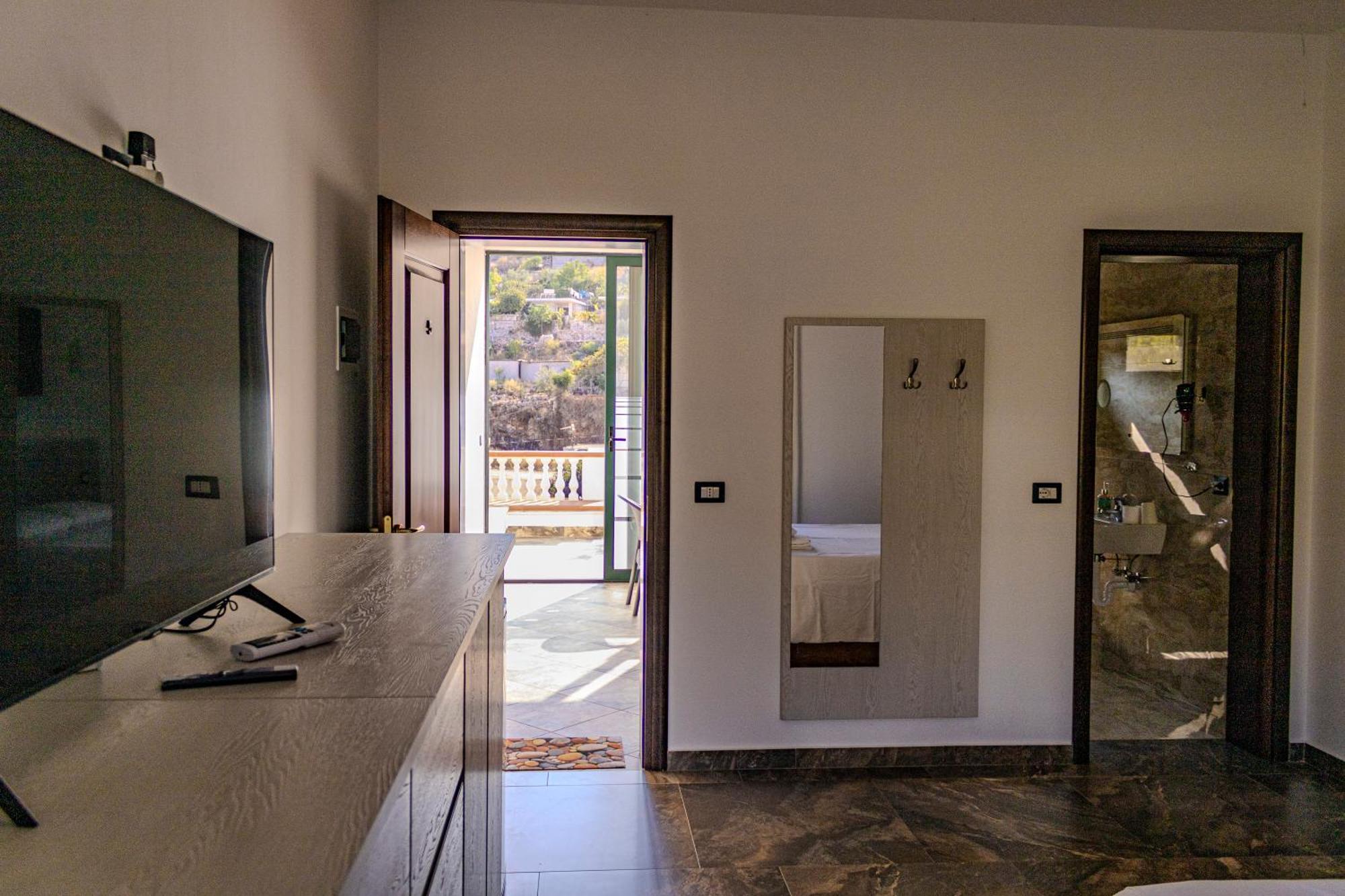 Villa La Quiete - Adults Only Cuke Bagian luar foto
